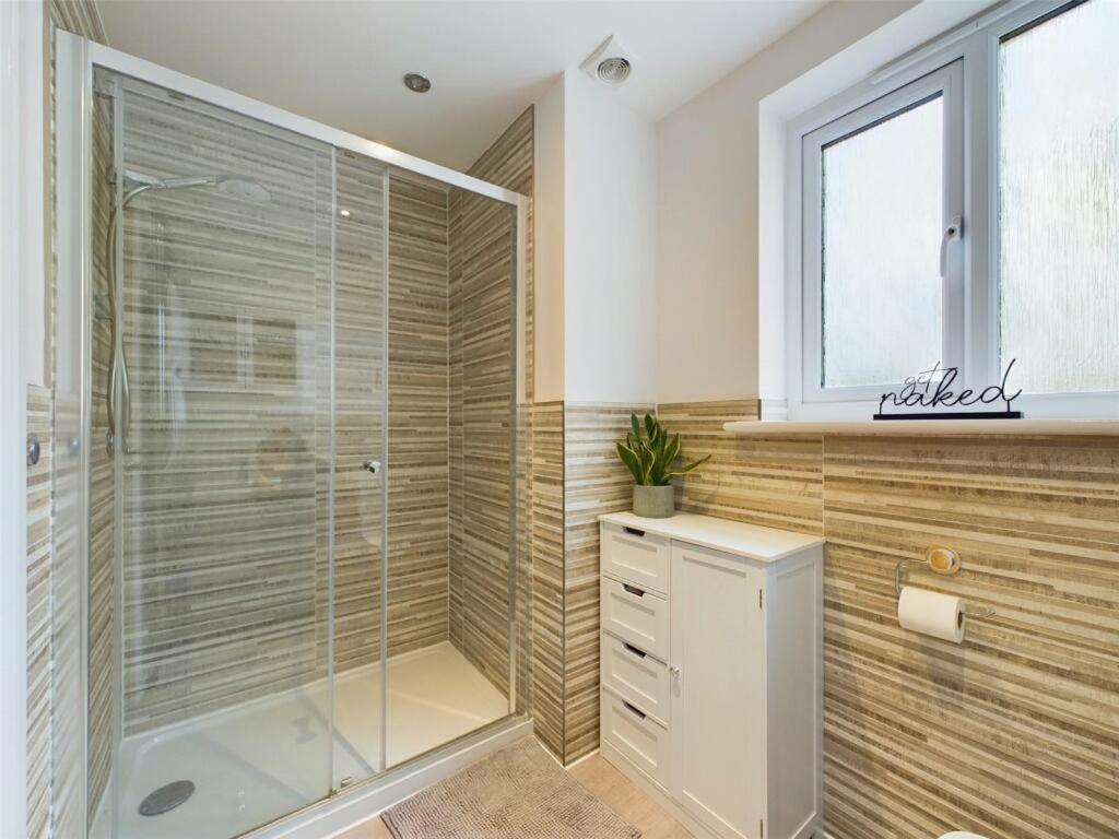 Highgow House Ensuite Bedroom Барнстъпъл Екстериор снимка
