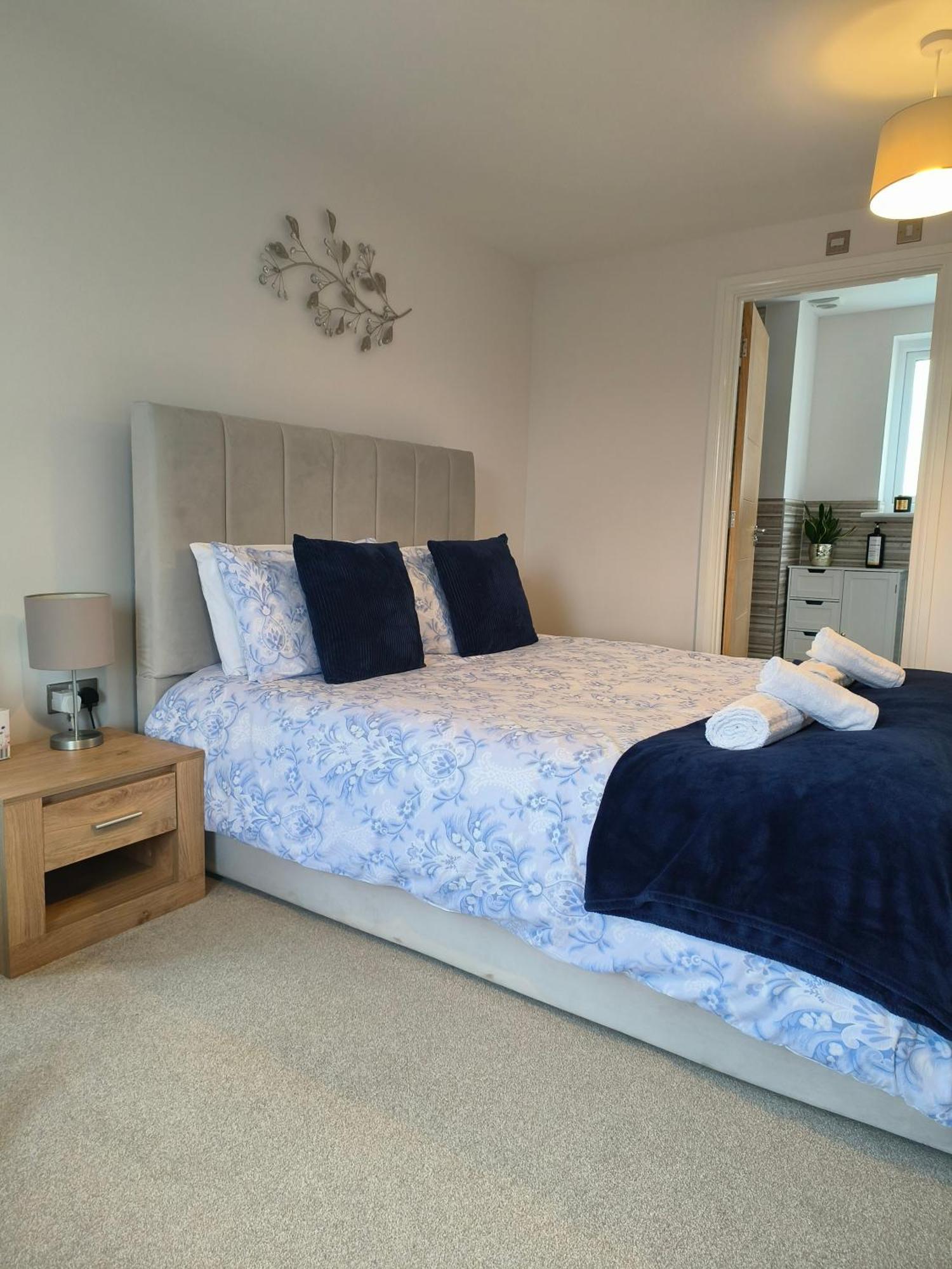 Highgow House Ensuite Bedroom Барнстъпъл Екстериор снимка